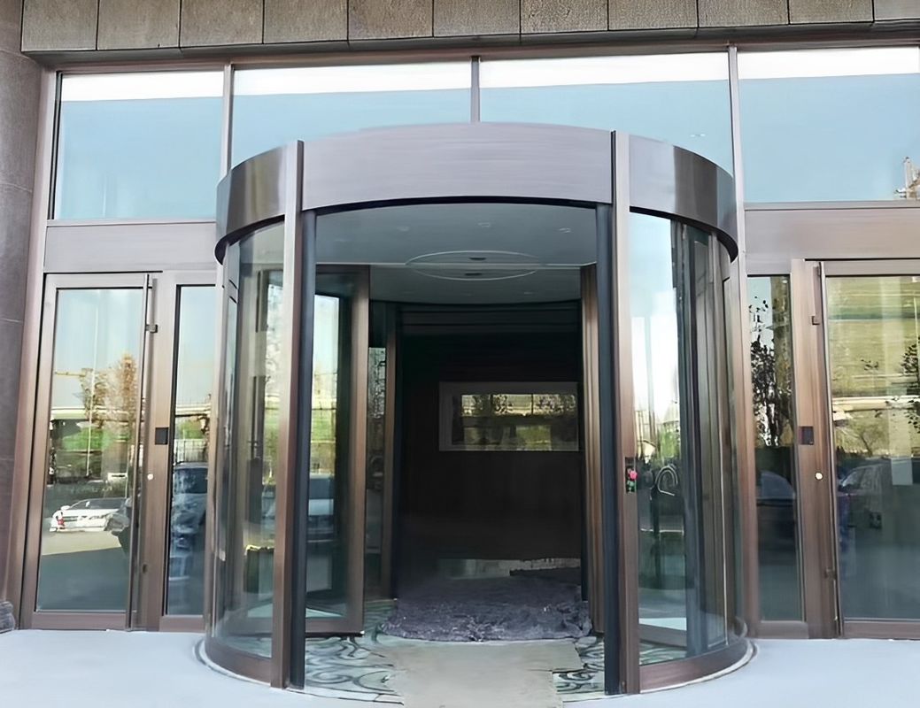 Производитель Стеклянная автоиндукционная полностью автоматическая вращающаяся дверь для гостиничного коммерческого здания
